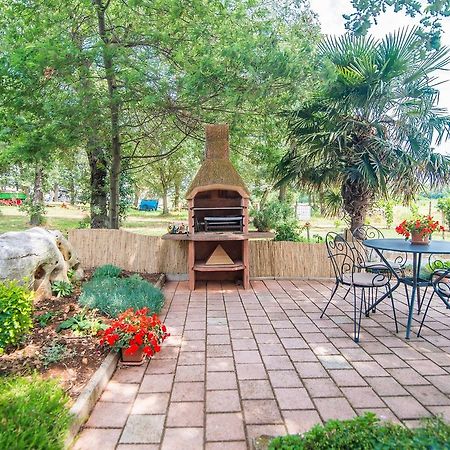 Apartment Nilda Valdi Sabadin Εξωτερικό φωτογραφία